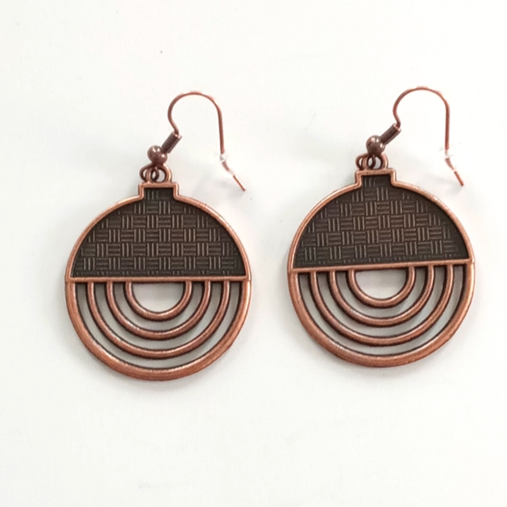 NWOT Small Elegant Copper Circle Earrings, Costume Jewelry